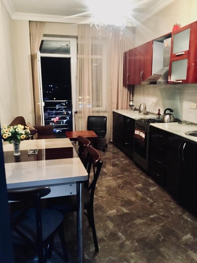 Apartment Gulia Batoumi Extérieur photo